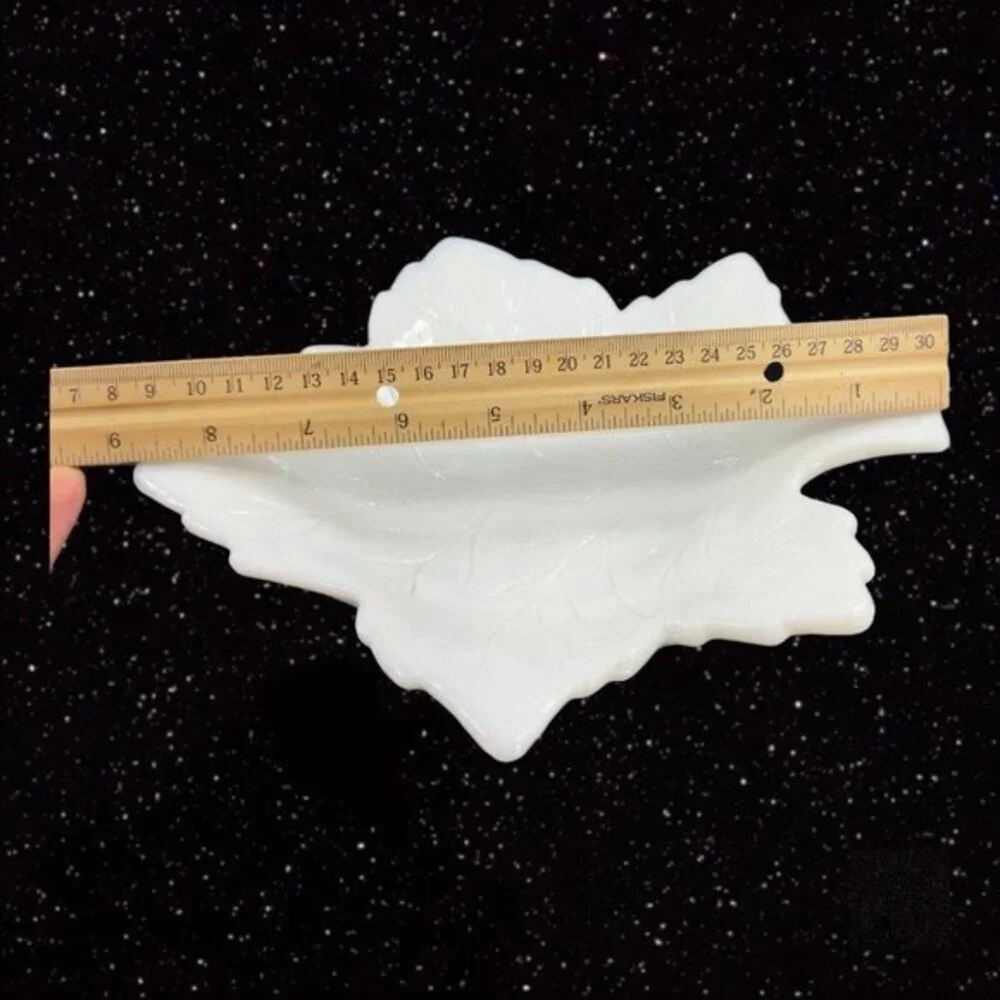 Vintage Westmoreland White‎ Milk Glass Maple Leaf Candy Dish Textured Glass VTG